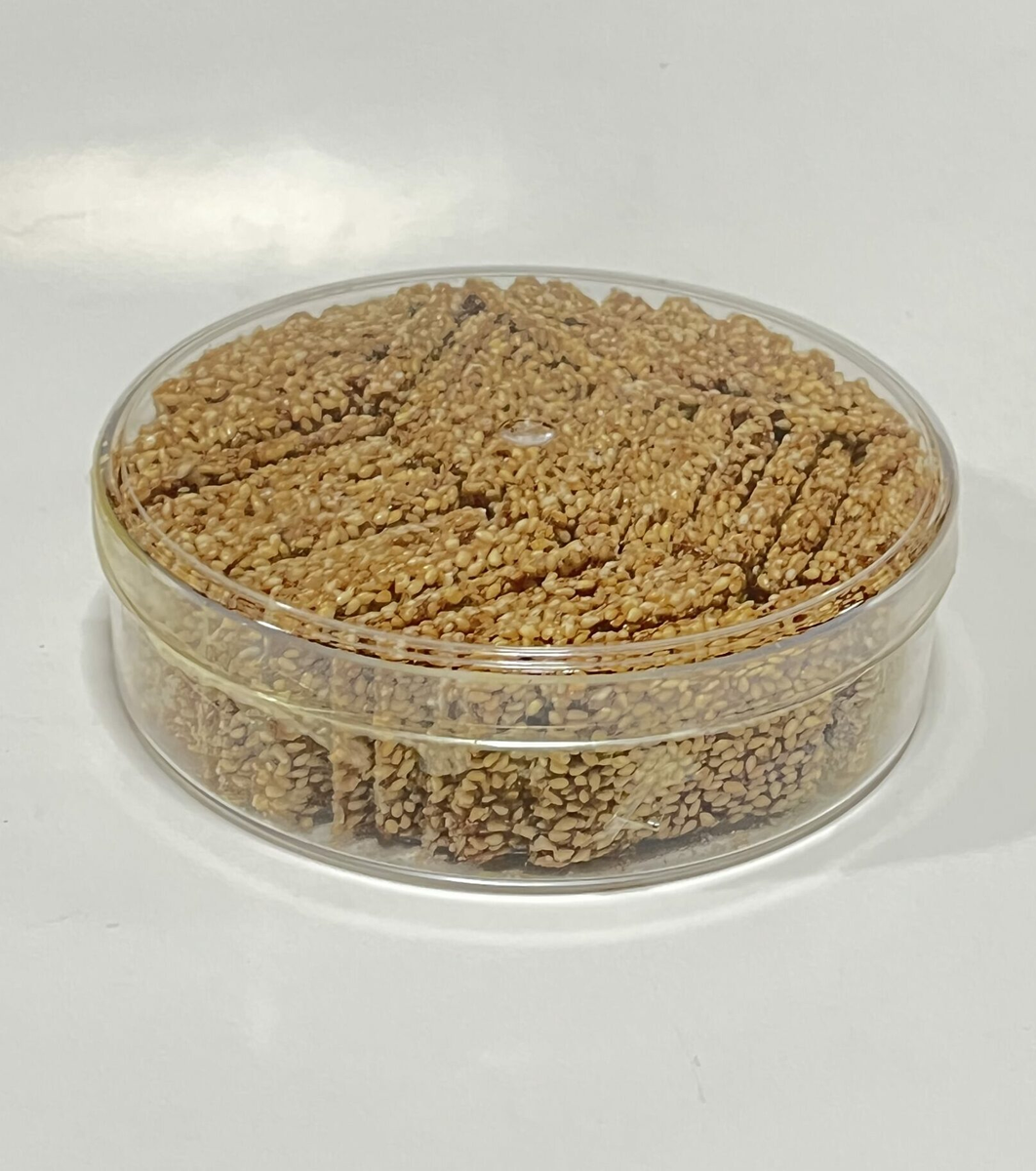 HONEY CRUNCH SESAME PLATE
