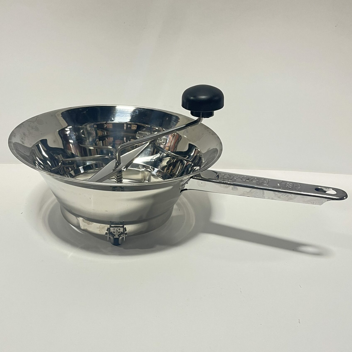FOOD MILL STAINLESS STEEL