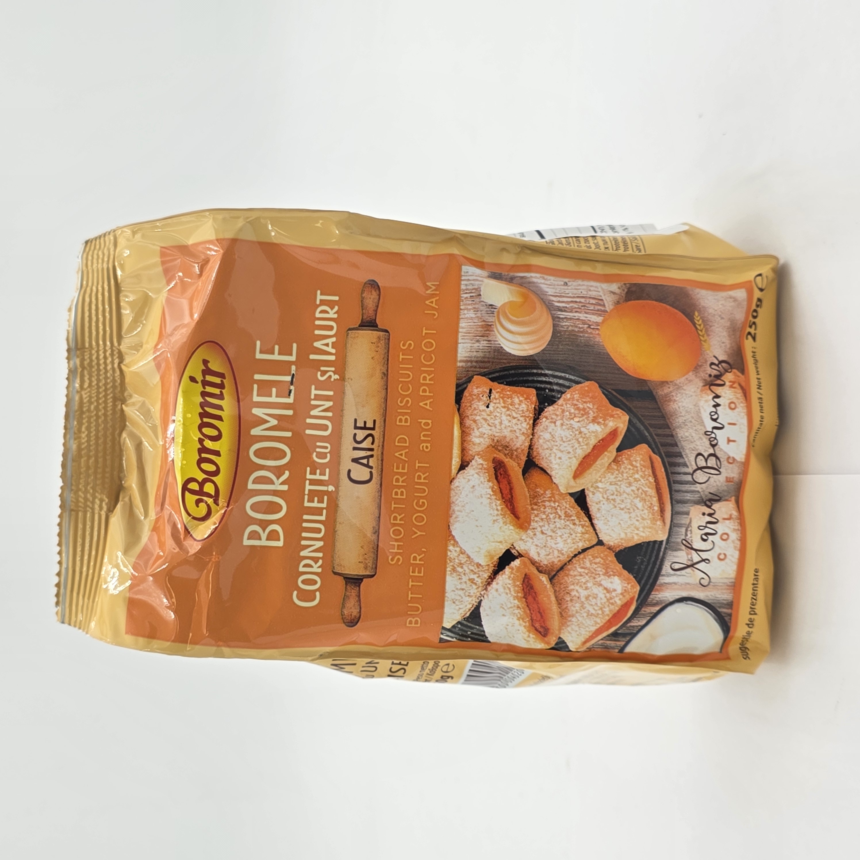 SHORTBREAD BISCUIT FILLED BUTTER YOGURT AND APRICOT